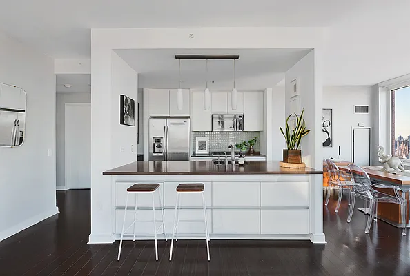 Sold by Compass | media 8