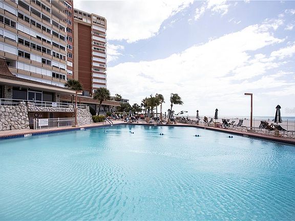 3rd image of 17940 Gulf Blvd APT 13C