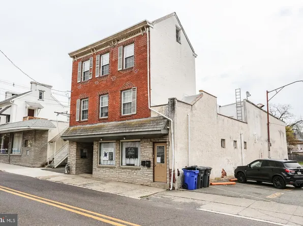 76 N Charlotte St, Pottstown, PA 19464