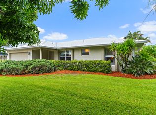 2060 NE Hoya Calle, Jensen Beach, FL 34957