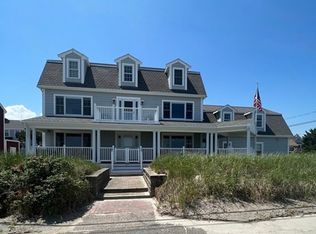 87 Beach Ave, Hull, MA 02045