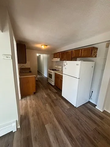 2 bed, 1.0 bath, 500 sqft, $2,000 — Photo 3