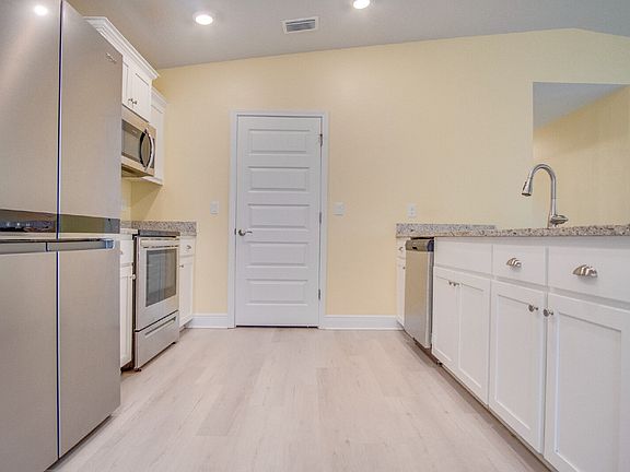 3rd image of 7014 Sonny Dr