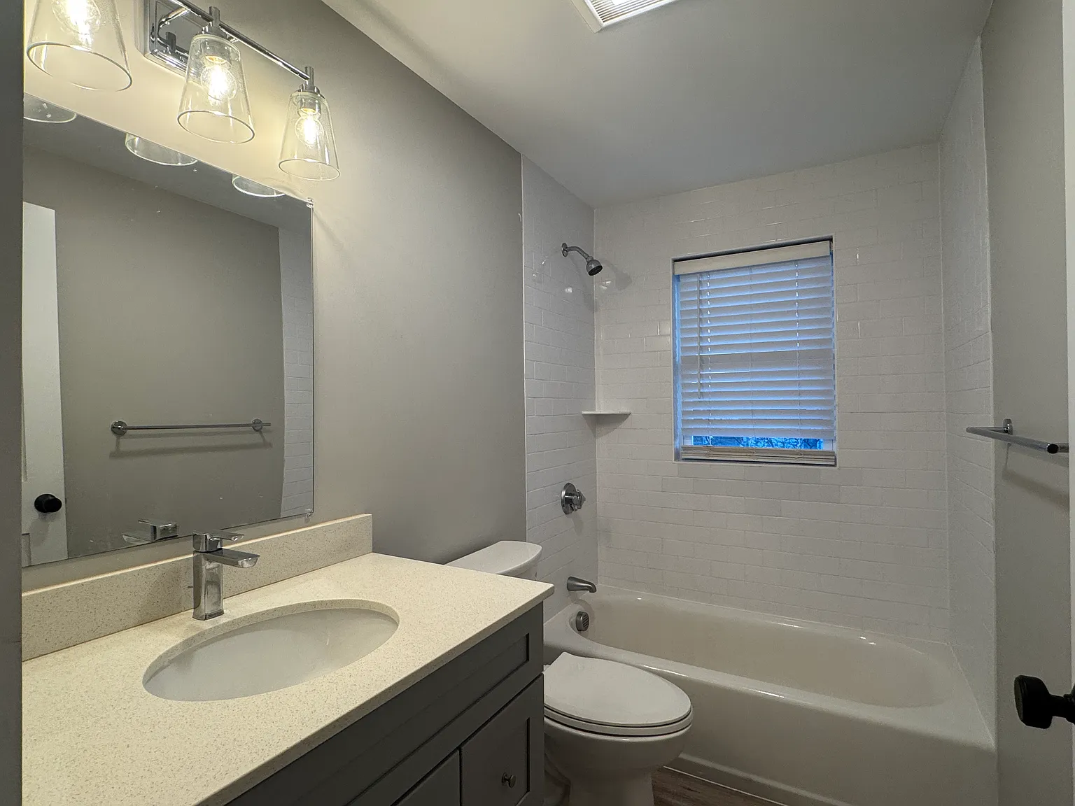 2 bed, 800 sqft, $2,750 — Photo 4