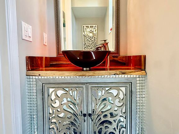 4th image of 1015 Ventnor Avenue #3a