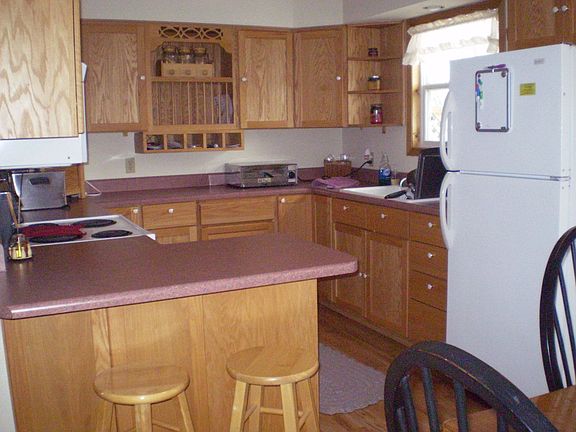 2nd image of 700 E 12th St