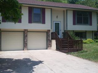 409 E Rose Cir, Odessa, MO 64076