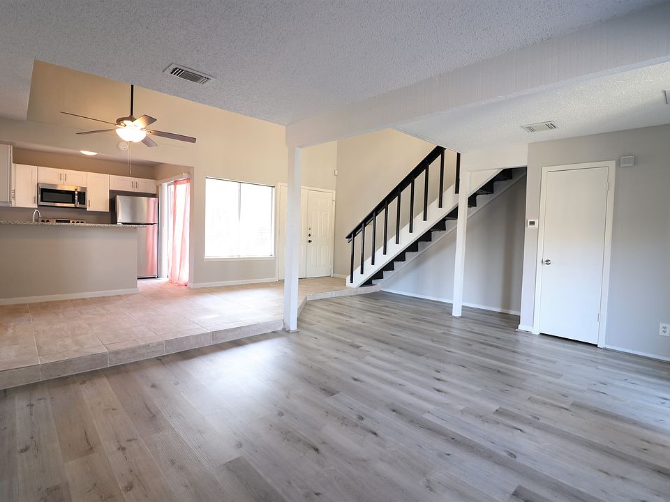 1st image of 12652 Newbrook Dr