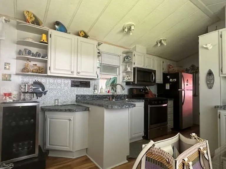 1300 N River Rd #C41 — Photo 3