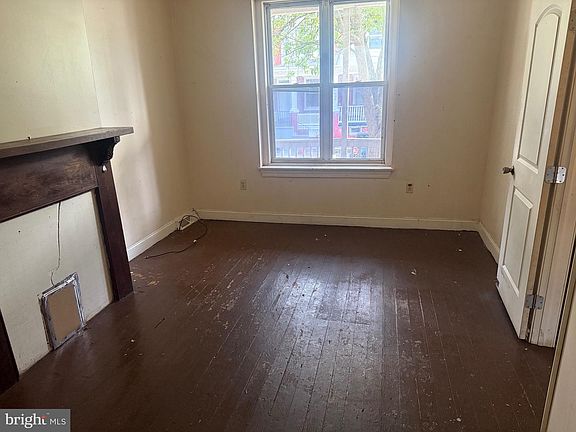 3rd image of 532 Curtin St