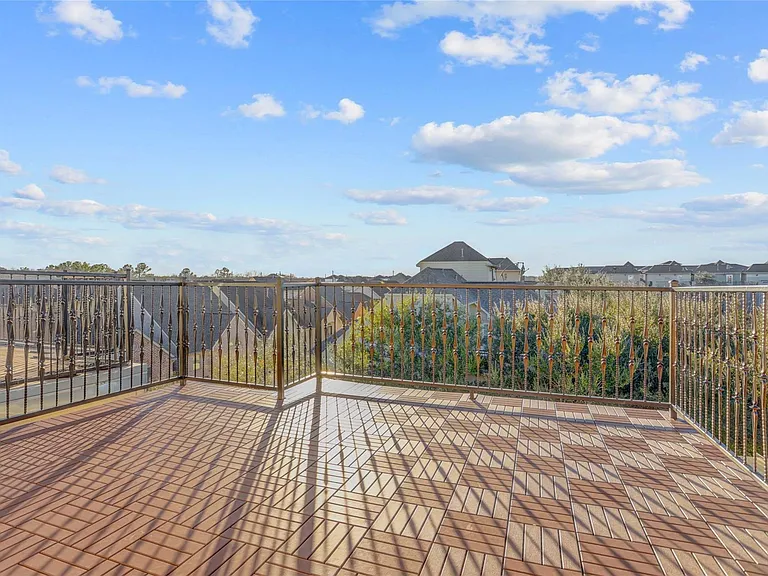9133 Creekstone Lake Dr — Photo 25