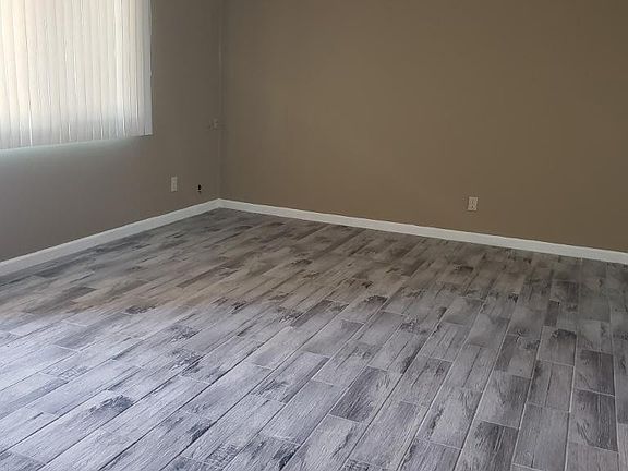 2nd image of 1821 Lacey St APT F