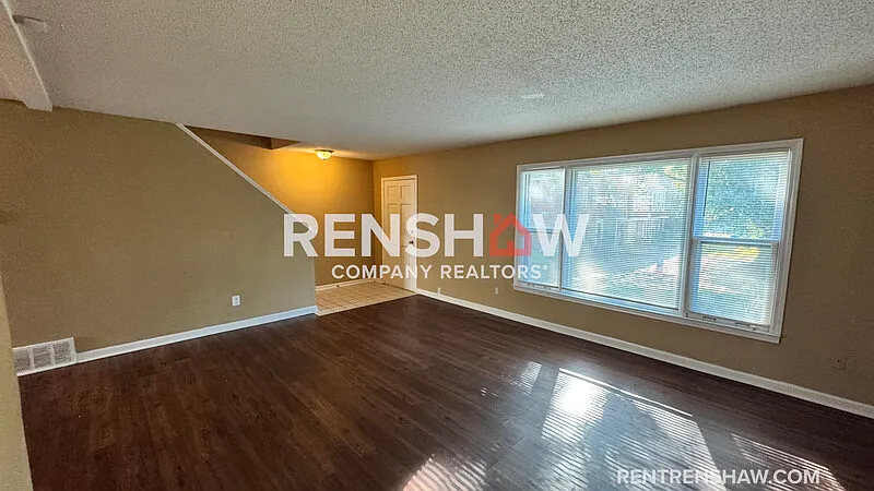 3 bed, 2.5 bath, 1575 sqft, $1,395 — Photo 2