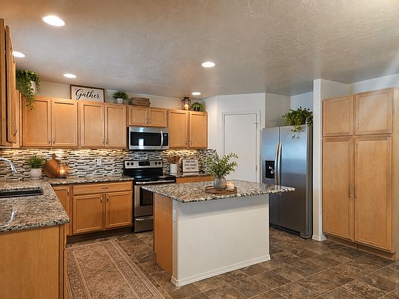2nd image of 4110 W Meadowpine St