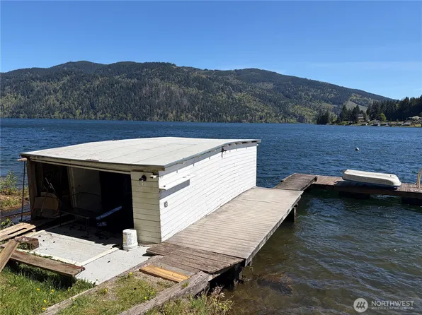 1054 Lake Whatcom Boulevard, Bellingham, WA 98284