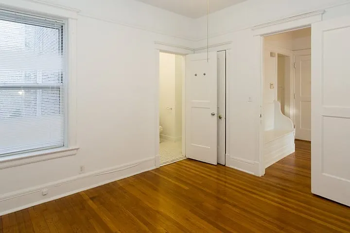 1358 E. 58th Street — Photo 13