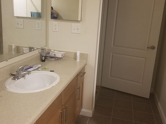 4th image of 680 Arbor Glen Cir