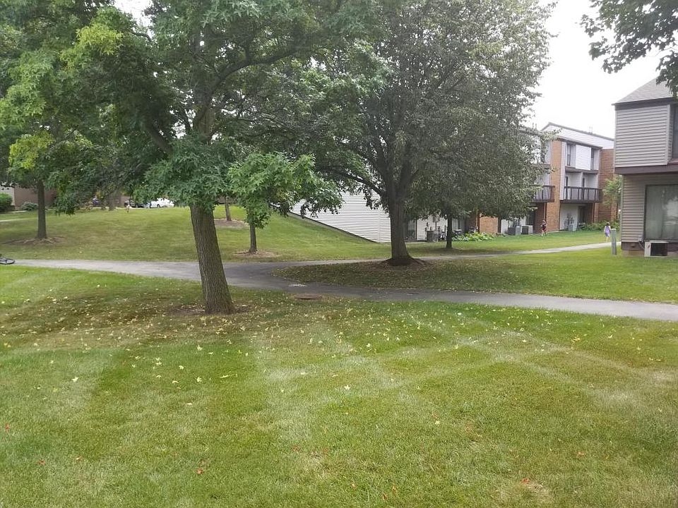 1st image of 1531 W Edgerton Ave #319