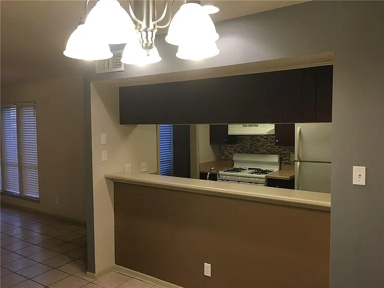 7206 Creekside Dr #A — Photo 2