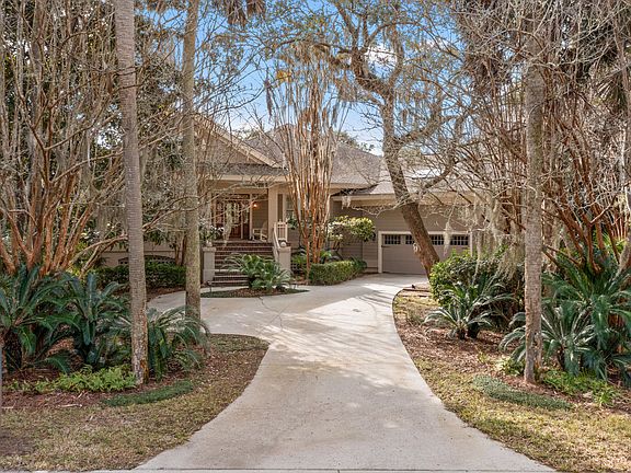 3rd image of 582 Whimbrel Rd