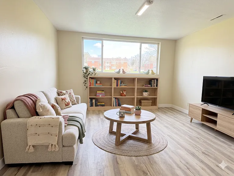1125 Dixon Dr — Photo 7