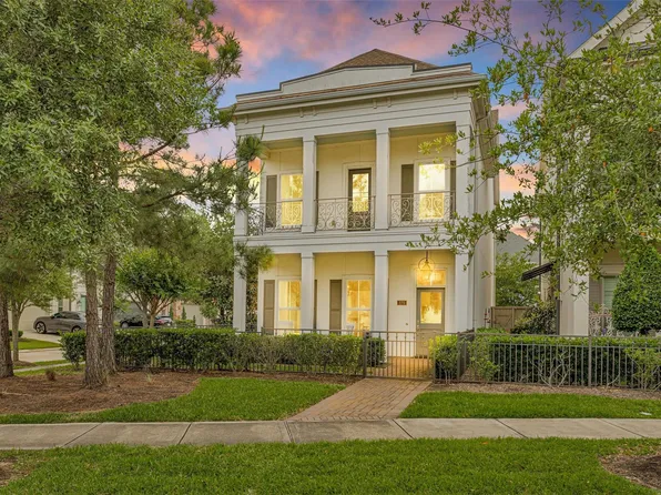 270 Green Blvd, Conroe, TX 77384