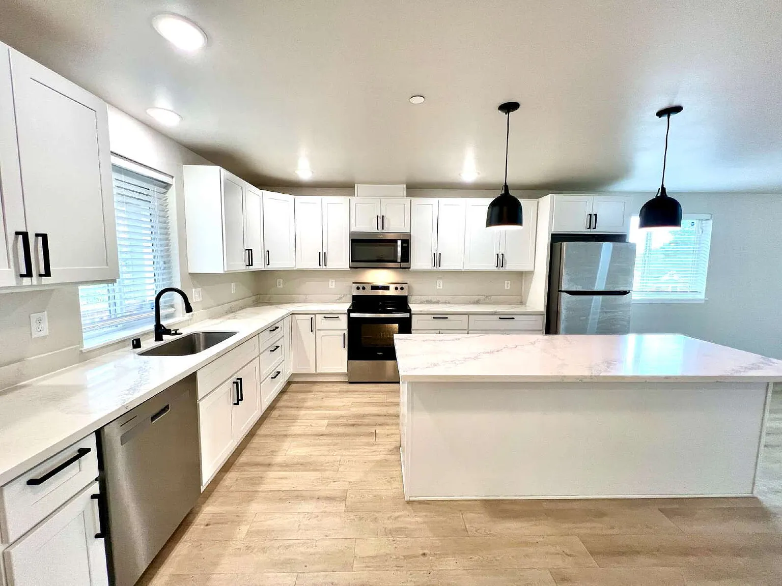 Modern 2022-Built Rambler on Private Lot with 2-Car Garage — Photo 4