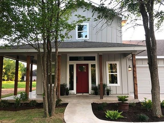 2nd image of 293 Lamaloa Ln