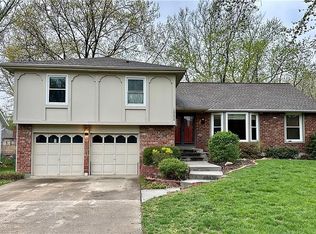 10224 Horton St, Overland Park, KS 66207