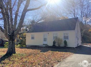 1262 Old Colchester Rd, Oakdale, CT 06370