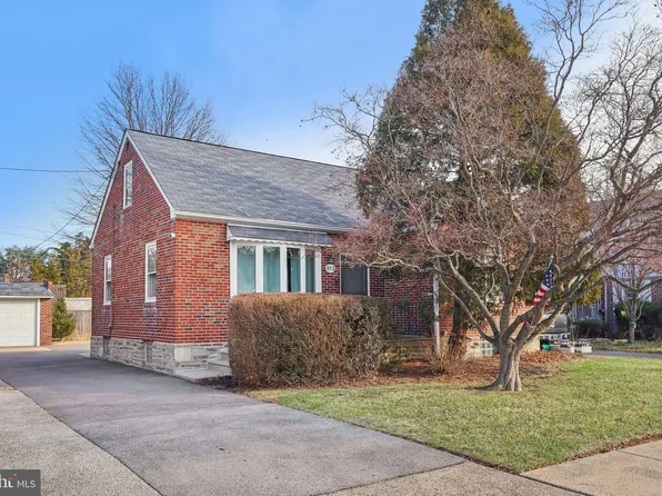 813 Ripley St, Philadelphia, PA 19111