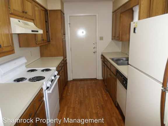 3rd image of 333 Mill Creek Cir
