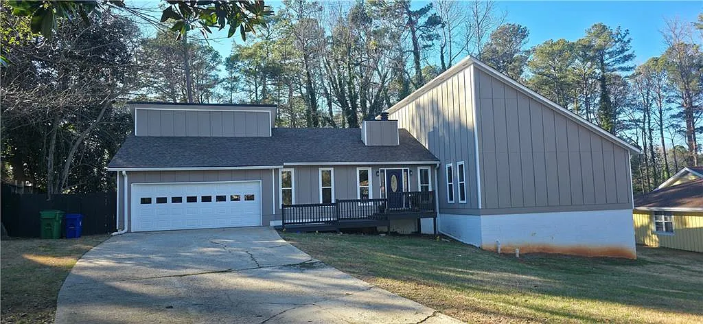 5 bed, 3.0 bath, 3514 sqft, $3,850 — Photo 1