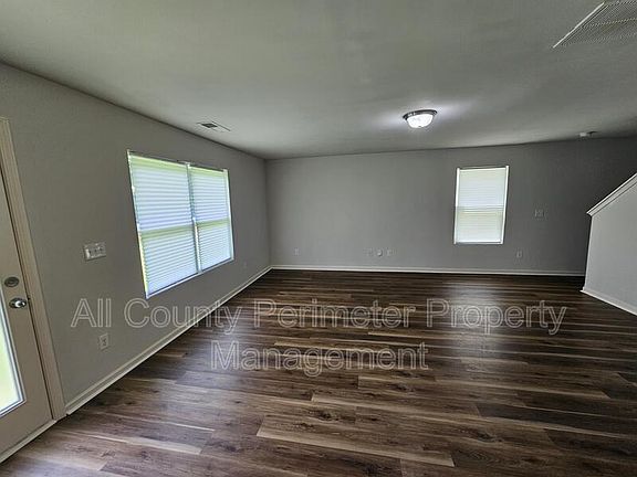 5th image of 316 Freeman Cir