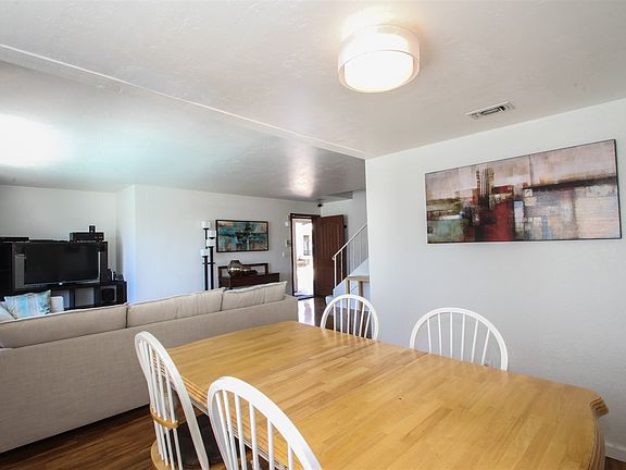 5th image of 845 E Ave APT E
