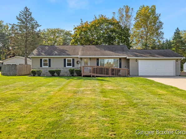 338 Cleveland St W, Coopersville, MI 49404