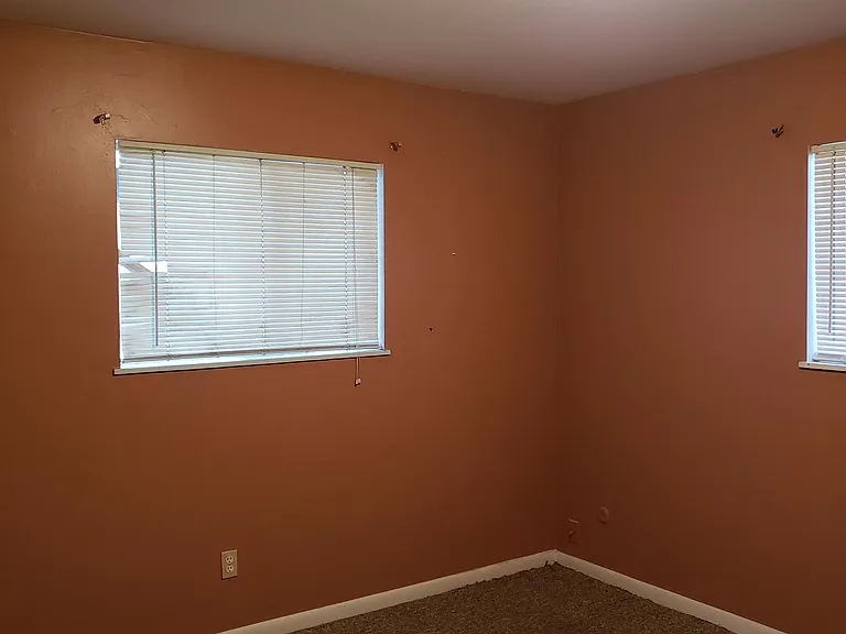 1752 S 440 W — Photo 6