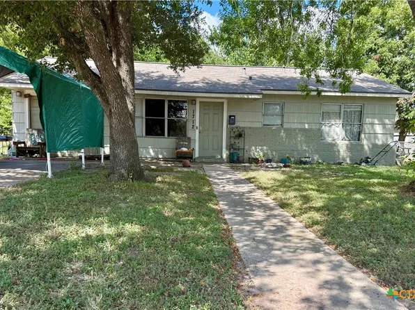 1712 Bowie Dr, Victoria, TX 77901