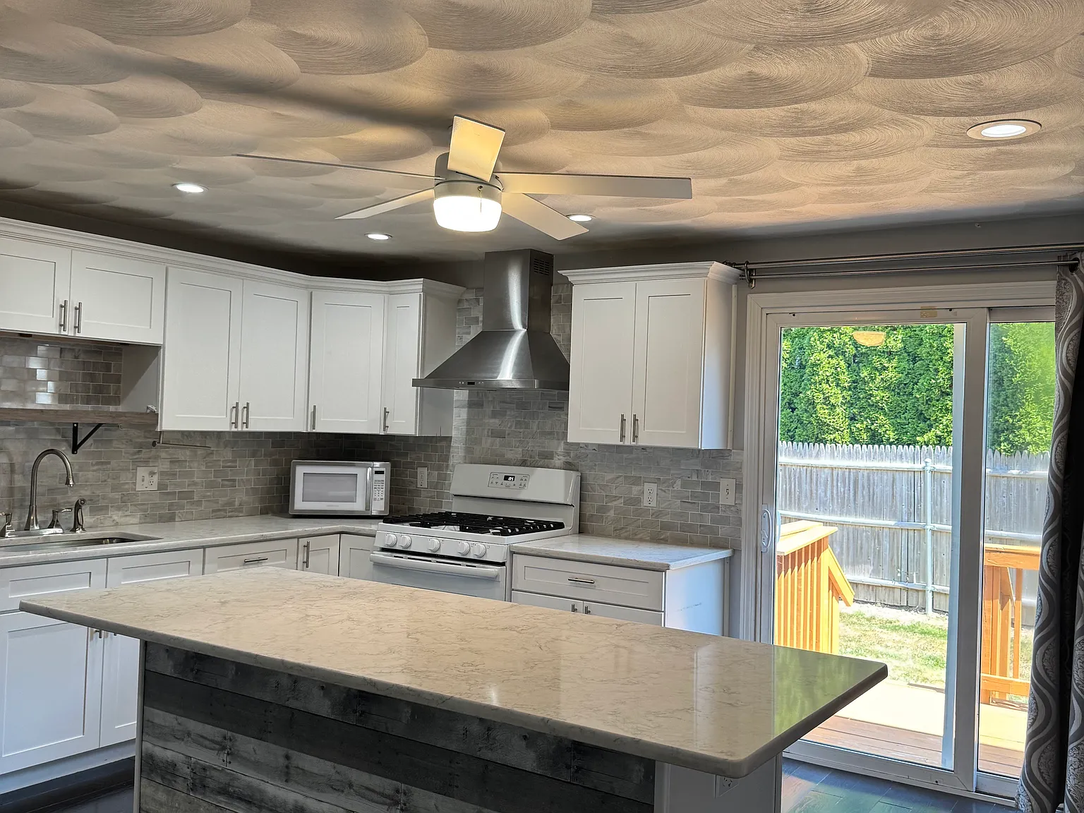 2 bed, 1.5 bath, 1760 sqft, $2,800 — Photo 4