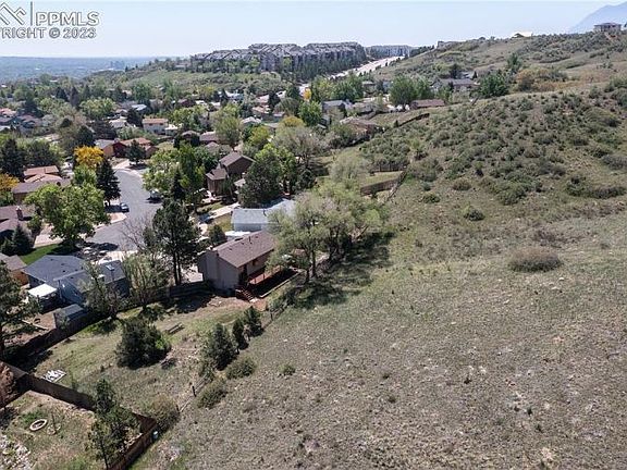 4th image of 1390 Amstel Dr