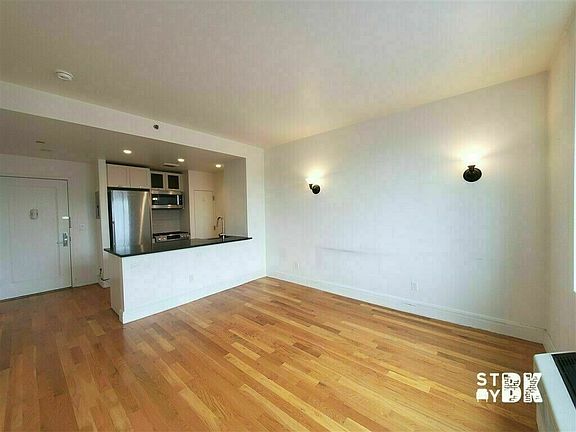 3rd image of 1035 Fulton St APT 3C