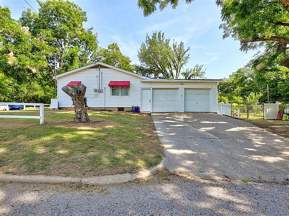 4th image of 303 N Pesotum Ave