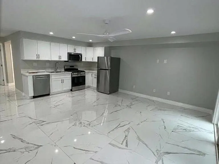 2663 E Harbor Blvd — Photo 5