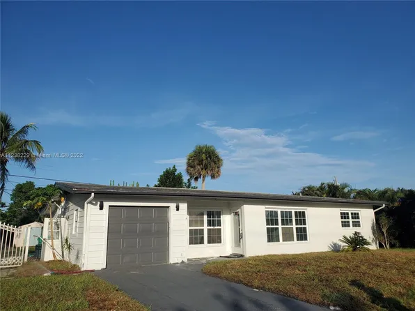 219 Riomar Dr, Port Saint Lucie, FL 34952