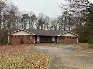 195 Chesapeake Dr, Ellenwood, GA 30294