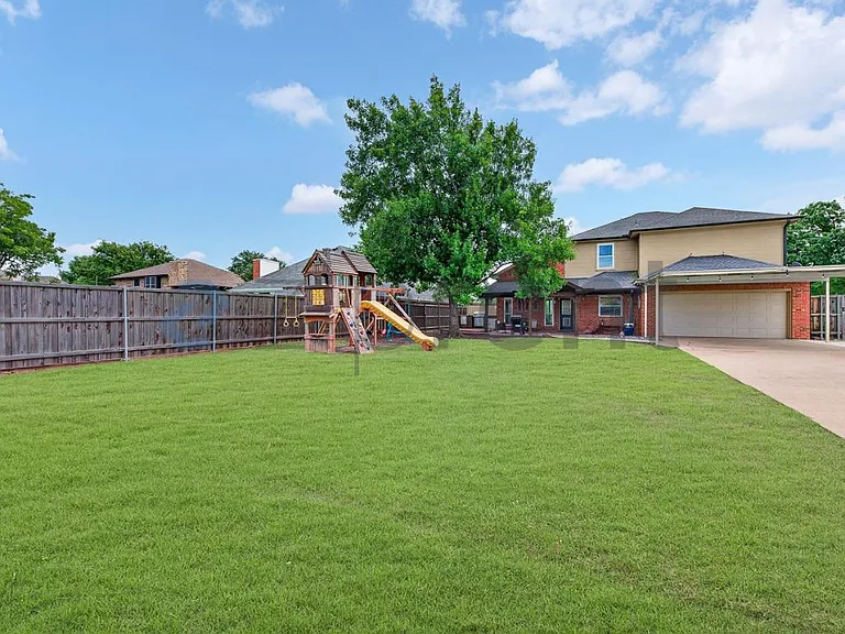 7011 Cottonwood Cir — Photo 25