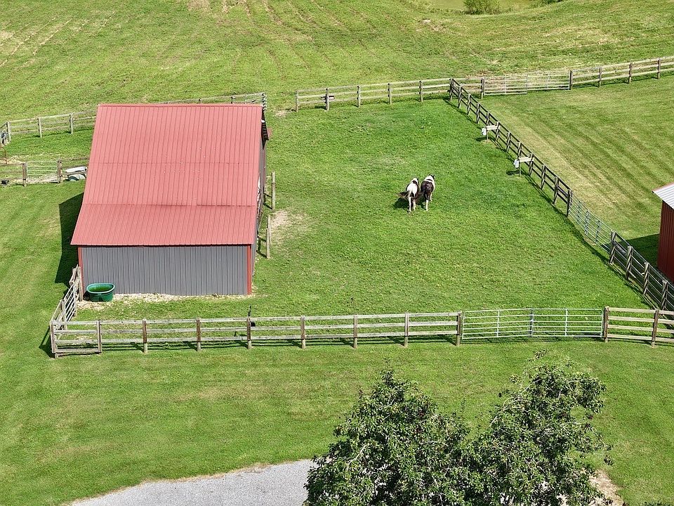 64th image of 161 Fowler Rd