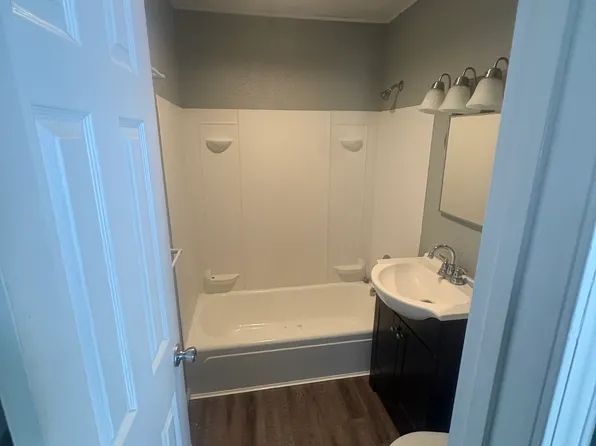 726 Santa Fe Trl, Boonville, MO 65233