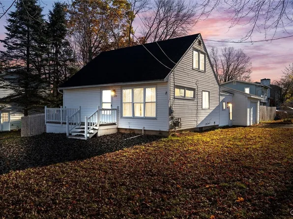 200 Parker Ave, Liverpool, NY 13088