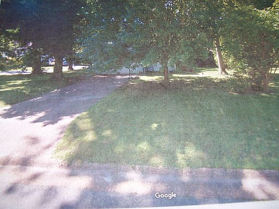 3rd image of 3201 Woods Walk Ct